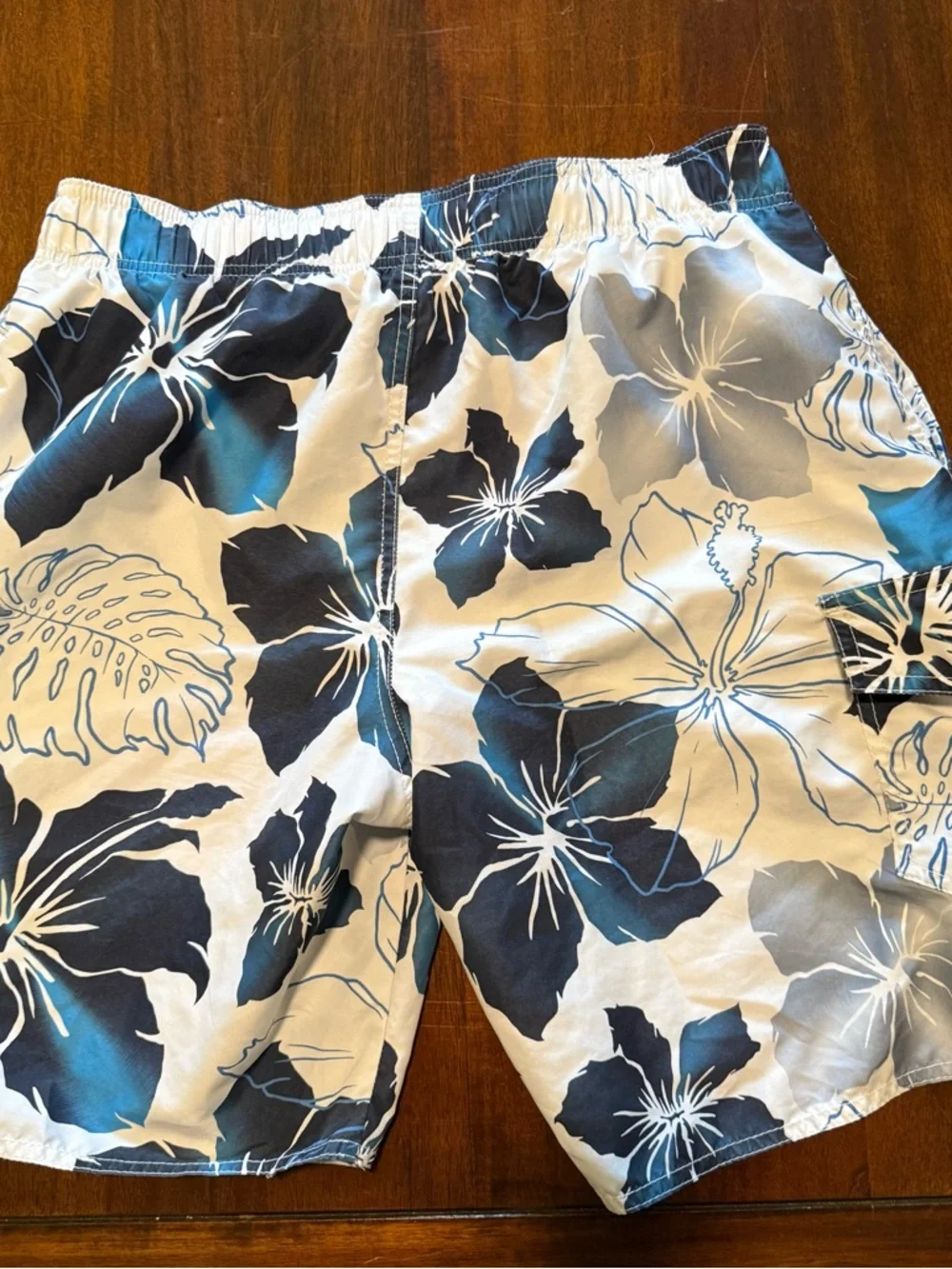 No Bad Days Blue & White Tropical Floral Hibiscus Swim Trunks - Size‎ M
